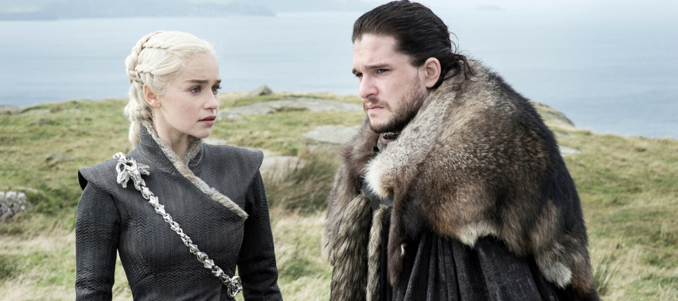 Emilia Clarke i Kit Harrington